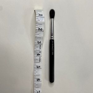 MAC 224 SE SYNTHETIC TAPERED BLENDING BRUS